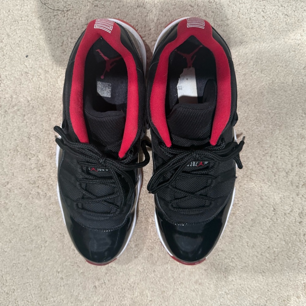 Nike Men's Black and Red Sneakers